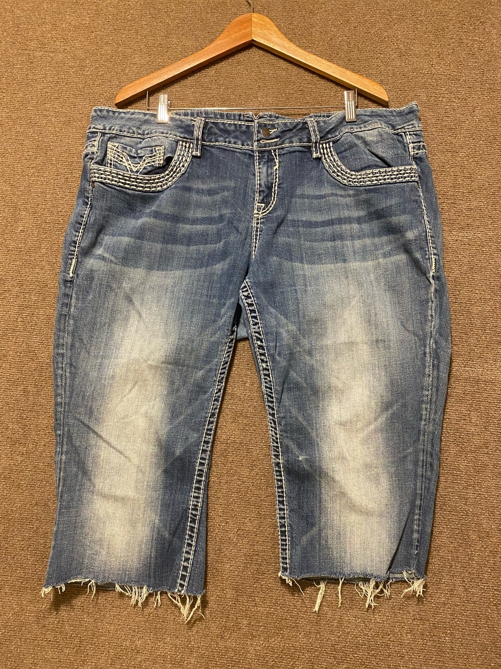 Vigoss The Chelsea Thick Stitch Capri Crop Jeans 24